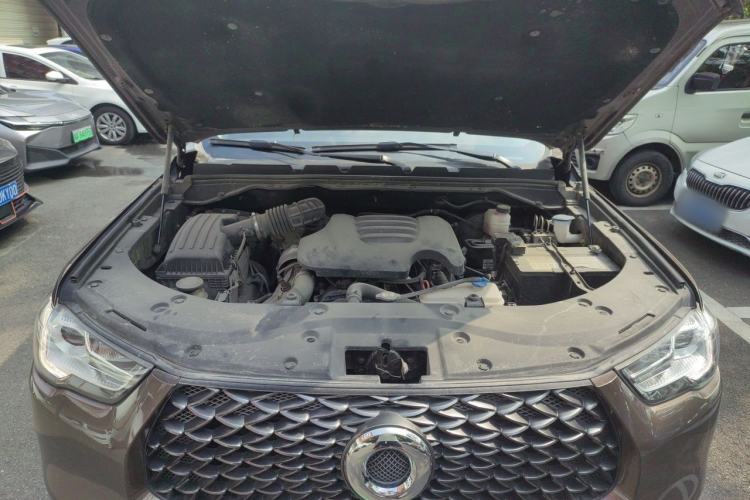 Used Great Wall Poer 2021 2.0T Commercial Version Manual Diesel 4x4 Navigation Type Long Bed GW4D20M Engine Bay