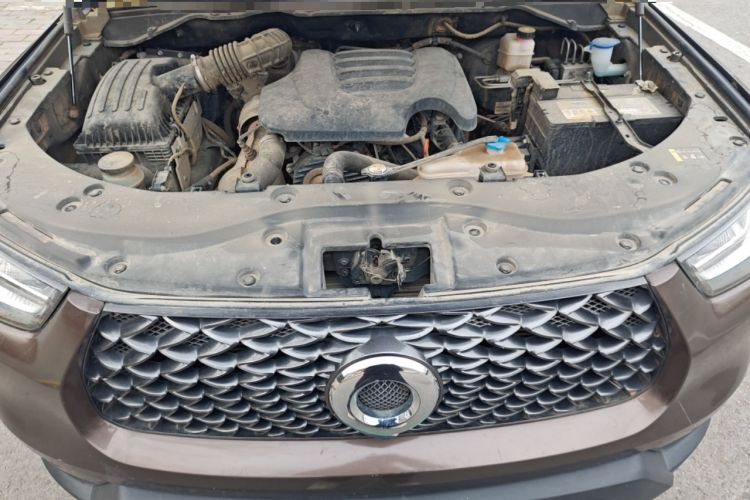 Used Great Wall Poer 2021 2.0T Commercial Version Manual Diesel 4x4 Elite Long-Box GW4D20M Engine Bay
