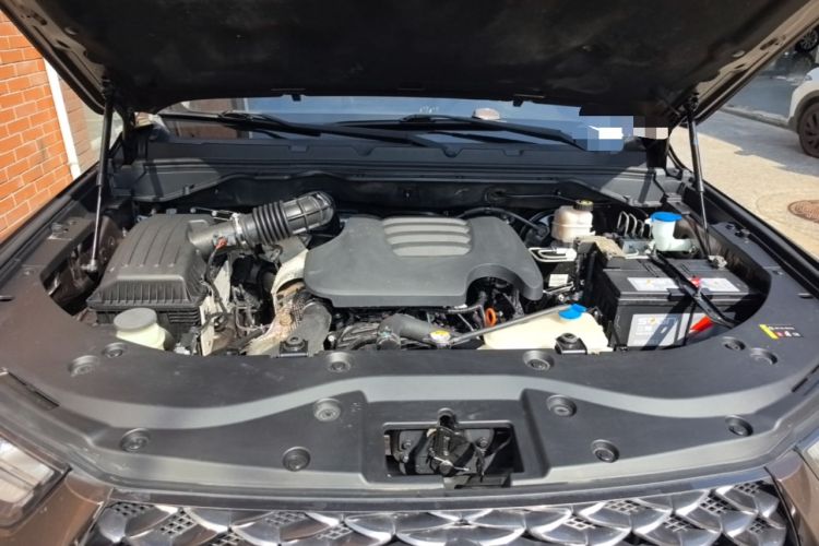 Used Great Wall Poer 2021 2.0T Commercial Version Automatic Diesel Two-Wheel Drive Elite Trim with Long Bed – GW4D20M Engine Bay