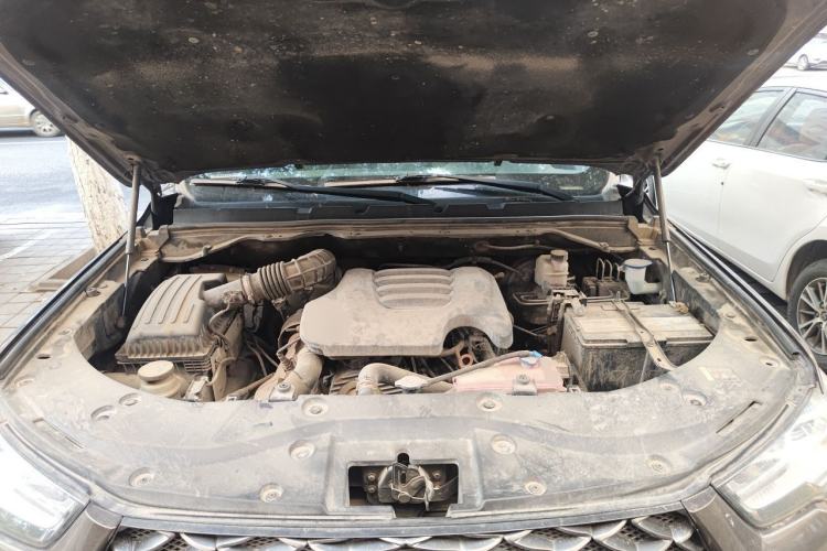 Used Great Wall Poer 2021 2.0T Commercial Version Automatic Diesel 4x4 Elite Long-Box GW4D20M Engine Bay
