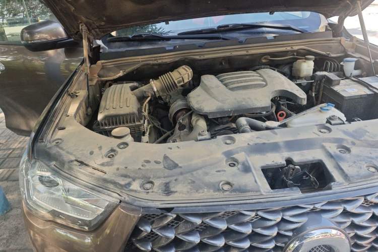 Used Great Wall Poer 2021 2.0T Commercial Version Automatic Diesel Two-Wheel Drive Elite Trim with Long Bed – GW4D20M Engine Bay Right