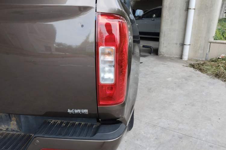 Used Great Wall Poer 2021 2.0T Commercial Version Manual Diesel Two-Wheel Drive Elite Long-Box GW4D20M Exterior 3