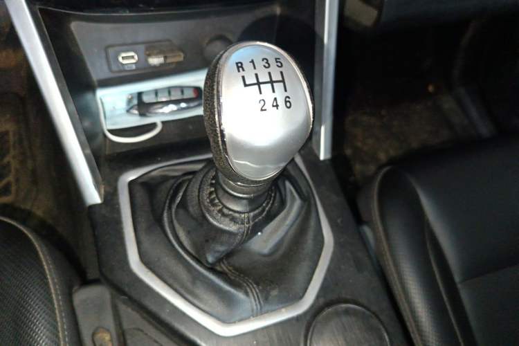 Used Great Wall Poer 2021 2.0T Commercial Version Manual Diesel Two-Wheel Drive Elite Long-Box GW4D20M Gear Lever