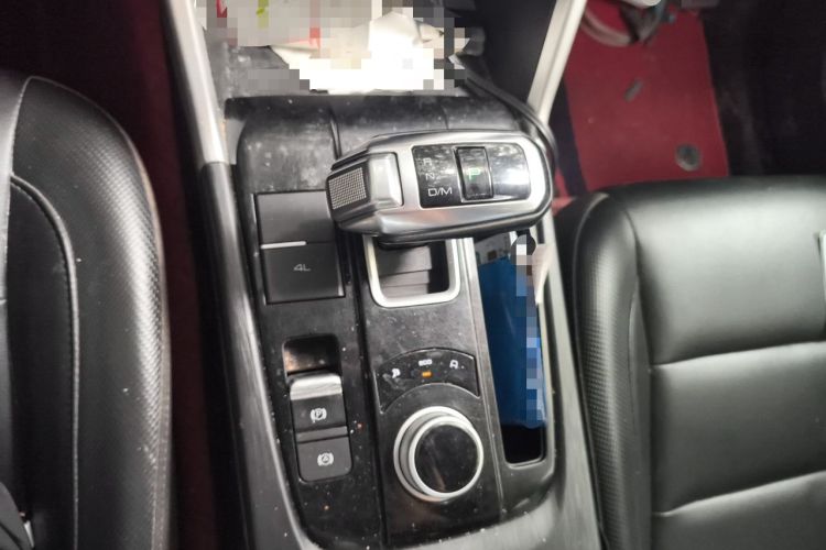 Used Great Wall Poer 2021 2.0T Commercial Version Automatic Diesel 4x4 Elite Long-Box GW4D20M Gear Lever