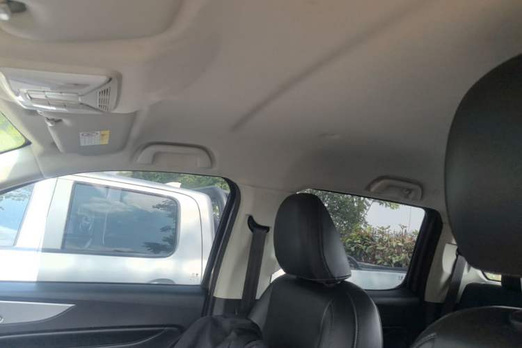 Used Great Wall Poer 2021 2.0T Commercial Version Automatic Diesel 4x4 Elite Long-Box GW4D20M Headliner
