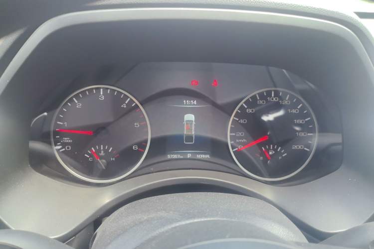Used Great Wall Poer 2021 2.0T Commercial Version Automatic Diesel Two-Wheel Drive Elite Trim with Long Bed – GW4D20M Instrument Cluster