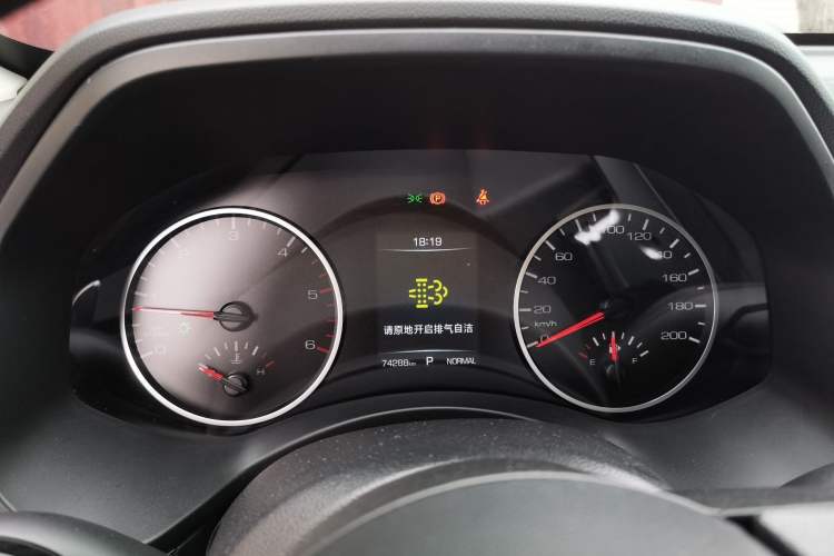 Used Great Wall Poer 2021 2.0T Commercial Version Automatic Diesel Two-Wheel Drive Elite Trim with Long Bed – GW4D20M Instrument Cluster