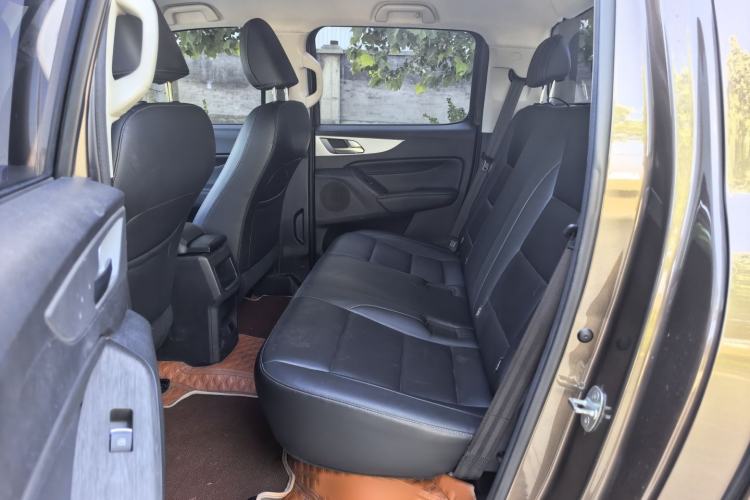 Used Great Wall Poer 2021 2.0T Commercial Version Automatic Diesel Two-Wheel Drive Elite Trim with Long Bed – GW4D20M Interior 1