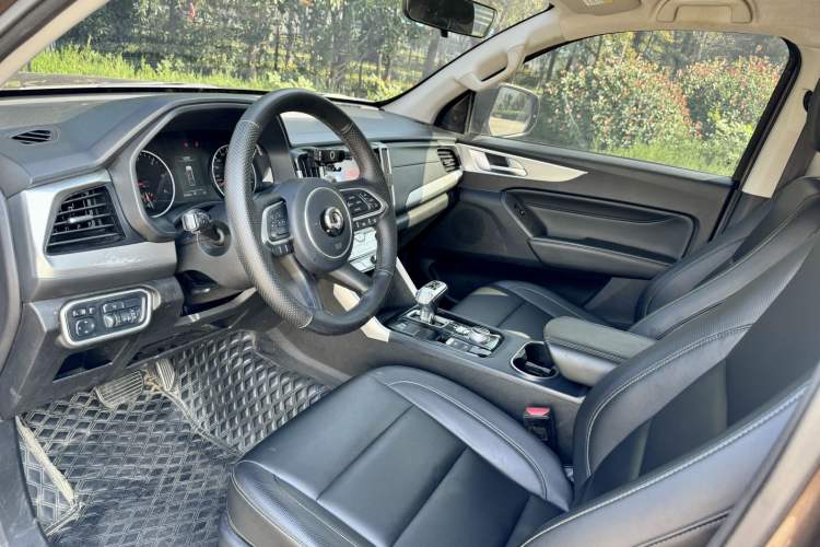 Used Great Wall Poer 2021 2.0T Commercial Version Automatic Diesel 4x4 Elite Long-Box GW4D20M Interior 2