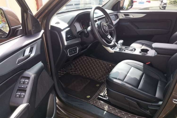 Used Great Wall Poer 2021 2.0T Commercial Version Automatic Diesel Two-Wheel Drive Elite Trim with Long Bed – GW4D20M Interior 3