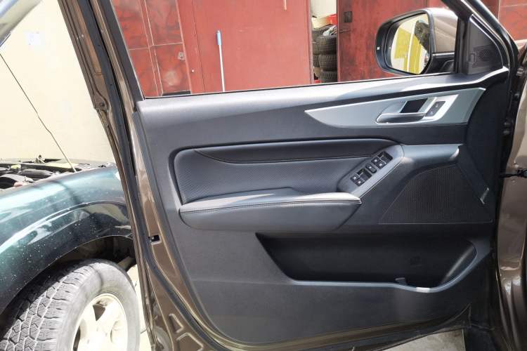 Used Great Wall Poer 2021 2.0T Commercial Version Automatic Diesel Two-Wheel Drive Elite Trim with Long Bed – GW4D20M Interior 7