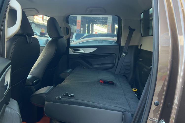 Used Great Wall Poer 2021 2.0T Commercial Version Automatic Diesel 4x4 Elite Long-Box GW4D20M Interior 9