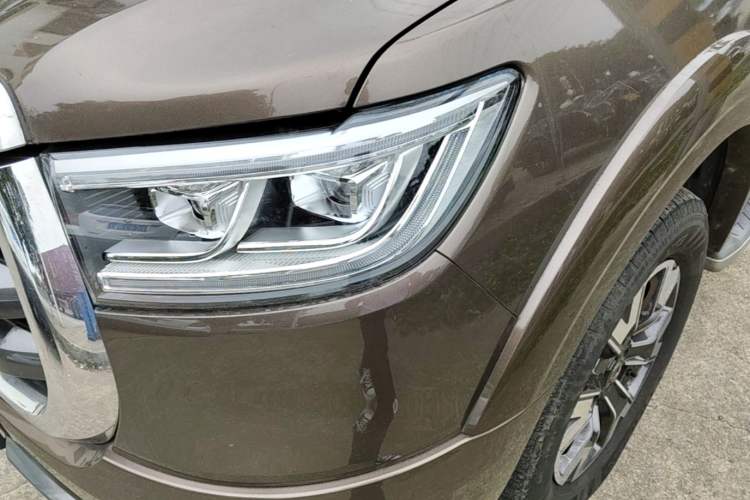 Used Great Wall Poer 2021 2.0T Global Version Passenger Automatic Diesel Two-Wheel Drive Comfort Trim Standard Cab GW4D20M Left Front Headlight