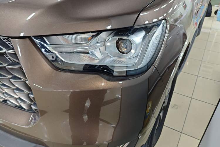 Used Great Wall Poer 2021 2.0T Commercial Version Automatic Diesel 4x4 Navigation-Ready Long-Box GW4D20M Left Front Headlight