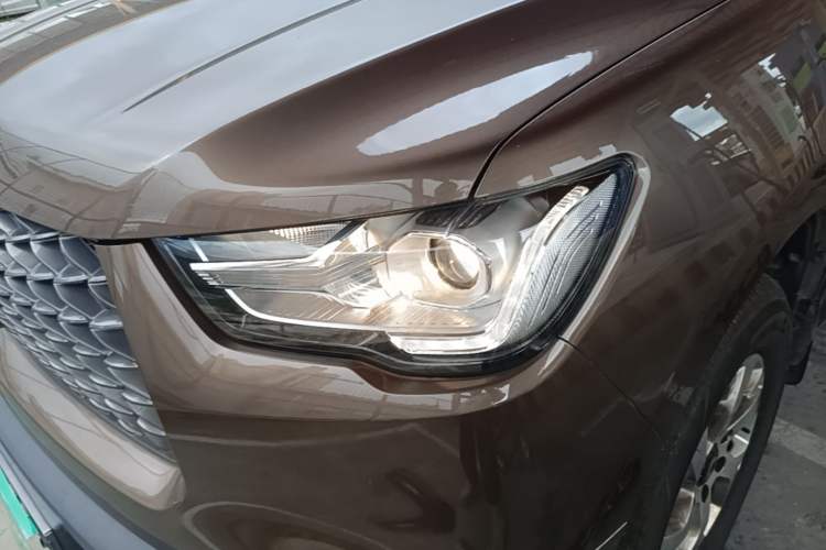 Used Great Wall Poer 2021 2.0T Commercial Version Automatic Diesel Two-Wheel Drive Elite Trim with Long Bed – GW4D20M Left Front Headlight