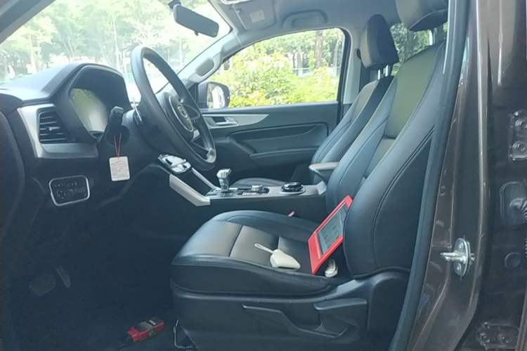 Used Great Wall Poer 2021 2.0T Commercial Version Automatic Diesel Two-Wheel Drive Elite Trim with Long Bed – GW4D20M Left Front Seat