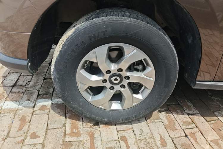Used Great Wall Poer 2021 2.0T Commercial Version Automatic Diesel Two-Wheel Drive Elite Trim with Long Bed – GW4D20M Left Front Wheel Hub