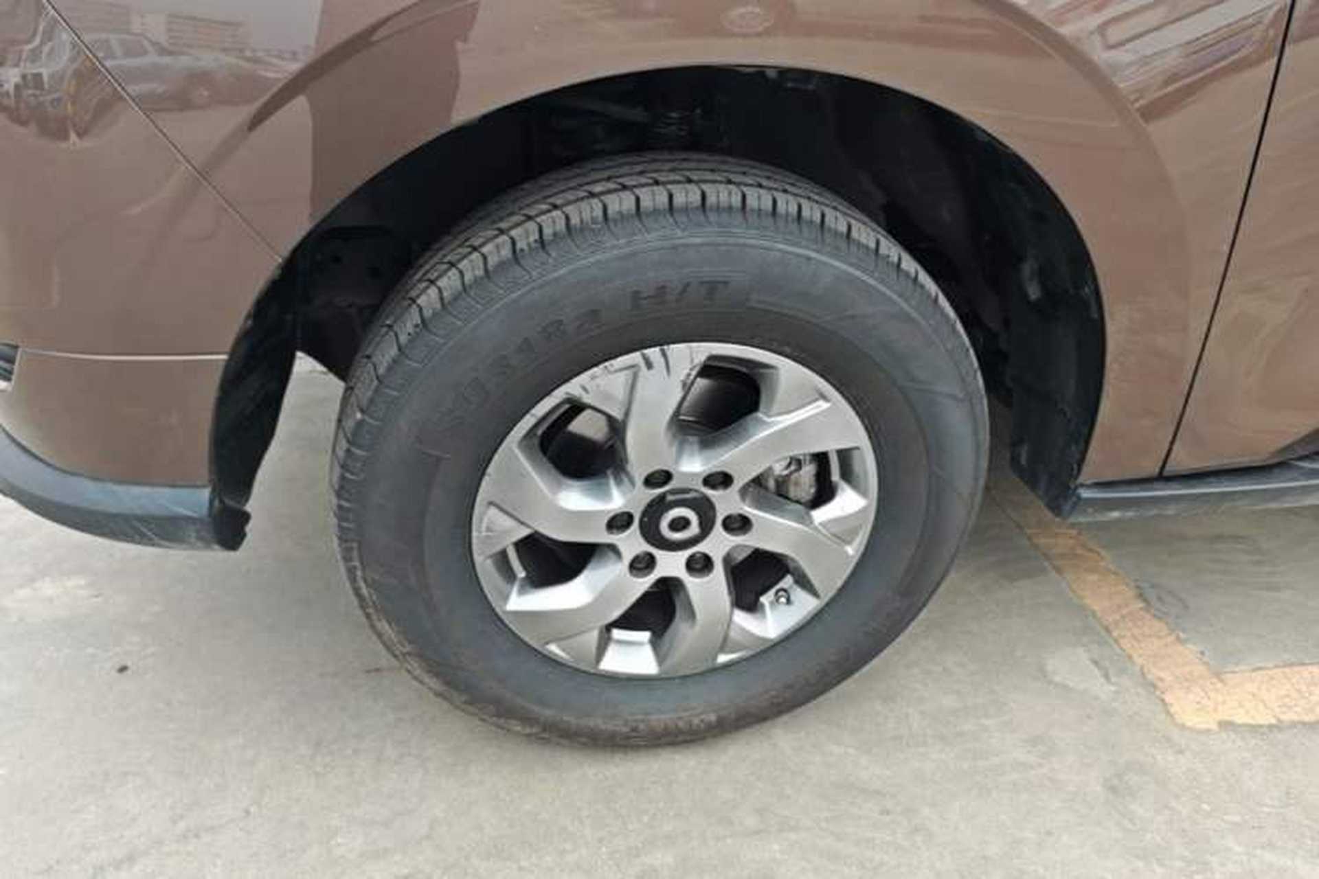 Used Great Wall Poer 2021 2.0T Commercial Version Automatic Diesel 4x4 Elite Long-Box GW4D20M Left Front Wheel Hub
