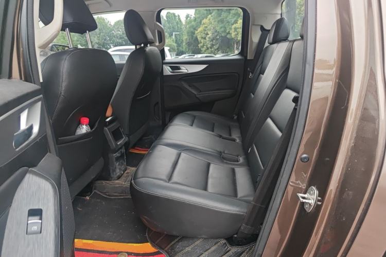 Used Great Wall Poer 2021 2.0T Commercial Version Manual Diesel Two-Wheel Drive Elite Long-Box GW4D20M Left Rear Seat