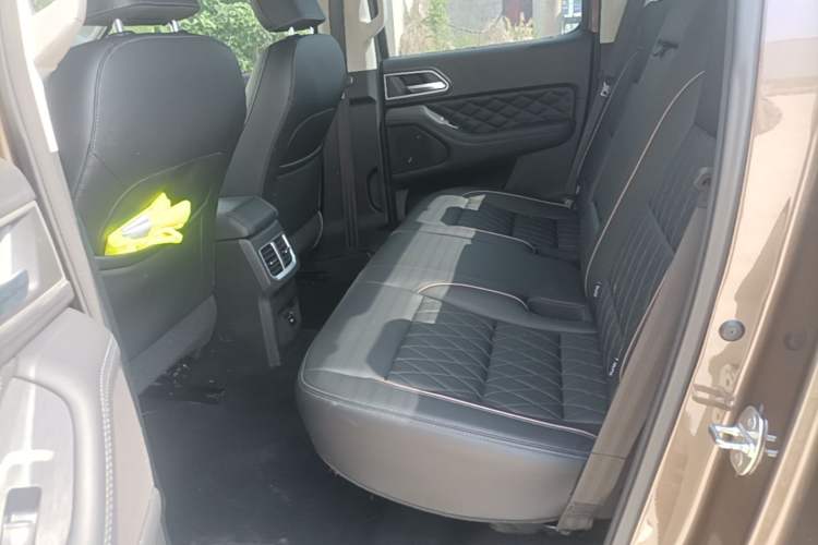 Used Great Wall Poer 2021 2.0T Global Version Passenger Car Automatic Gasoline Two-Wheel Drive Comfort Trim Standard Box – GW4C20B Left Rear Seat