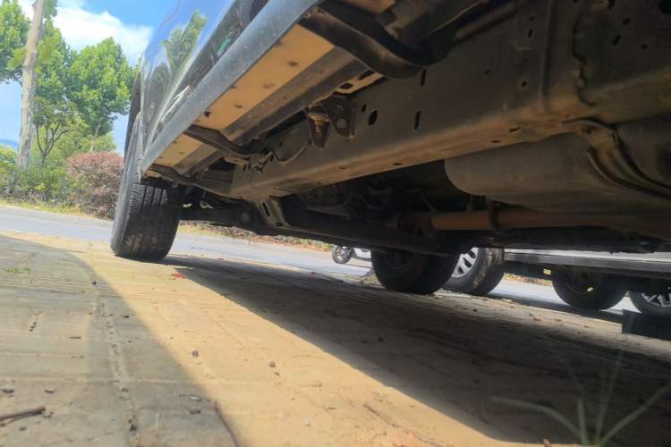 Used Great Wall Poer 2021 2.0T Commercial Version Automatic Diesel 4x4 Elite Long-Box GW4D20M Left Side Sill