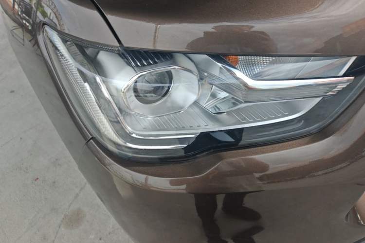 Used Great Wall Poer 2021 2.0T Commercial Version Automatic Diesel 4x4 Elite Long-Box GW4D20M Right Front Headlight