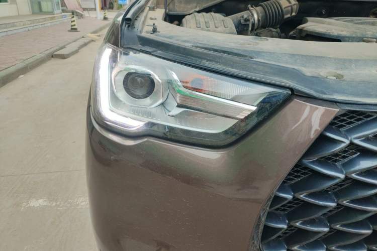 Used Great Wall Poer 2021 2.0T Commercial Version Manual Diesel Two-Wheel Drive Elite Long-Box GW4D20M Right Front Headlight