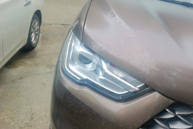 Used Great Wall Poer 2021 2.0T Commercial Version Manual Diesel Two-Wheel Drive Elite Standard Box GW4D20M Right Front Headlight