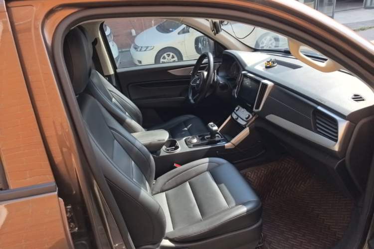 Used Great Wall Poer 2021 2.0T Commercial Version Automatic Diesel Two-Wheel Drive Elite Trim with Long Bed – GW4D20M Right Front Seat