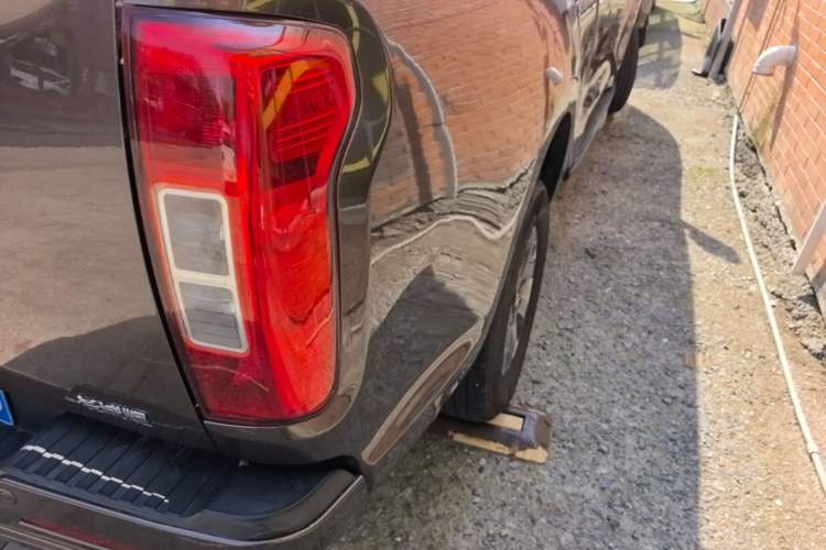 Used Great Wall Poer 2021 2.0T Commercial Version Automatic Diesel Two-Wheel Drive Elite Trim with Long Bed – GW4D20M Right Rear Taillight