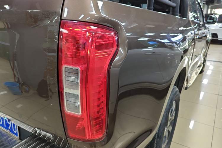 Used Great Wall Poer 2021 2.0T Commercial Version Automatic Diesel 4x4 Navigation-Ready Long-Box GW4D20M Right Rear Taillight