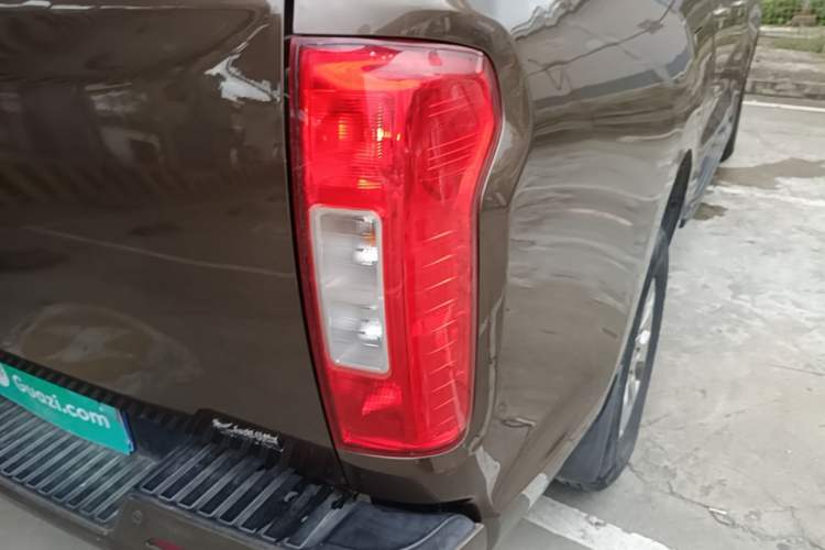 Used Great Wall Poer 2021 2.0T Commercial Version Automatic Diesel Two-Wheel Drive Elite Trim with Long Bed – GW4D20M Right Rear Taillight