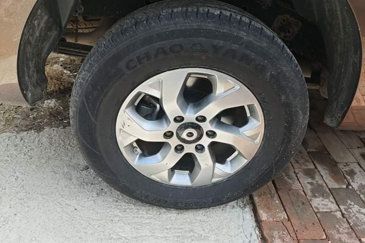 Used Great Wall Poer 2021 2.0T Commercial Version Automatic Diesel Two-Wheel Drive Elite Trim with Long Bed – GW4D20M Right Rear Wheel Hub