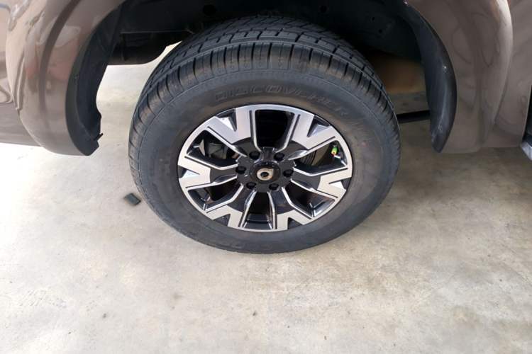 Used Great Wall Poer 2021 2.0T Global Version Passenger Automatic Diesel Two-Wheel Drive Comfort Trim Standard Cab GW4D20M Right Rear Wheel Hub