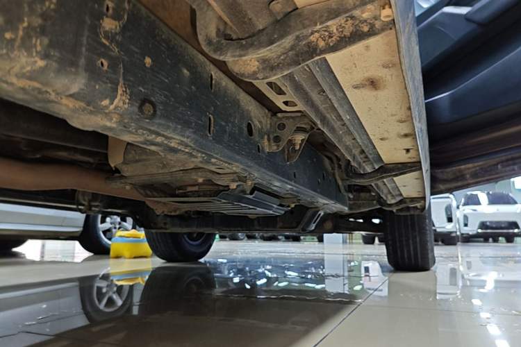 Used Great Wall Poer 2021 2.0T Commercial Version Automatic Diesel 4x4 Navigation-Ready Long-Box GW4D20M Right Side Sill