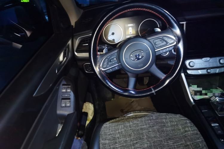 Used Great Wall Poer 2021 2.0T Commercial Version Automatic Diesel Two-Wheel Drive Elite Trim with Long Bed – GW4D20M Steering Wheel