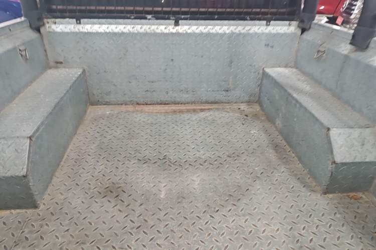 Used Great Wall Poer 2021 2.0T Commercial Version Automatic Diesel 4x4 Elite Standard Box GW4D20M Trunk
