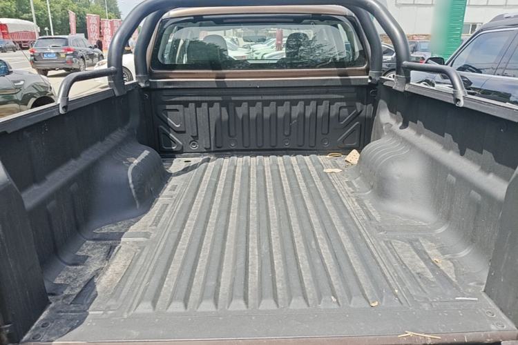 Used Great Wall Poer 2021 2.0T Commercial Version Automatic Diesel Two-Wheel Drive Elite Trim with Long Bed – GW4D20M Trunk