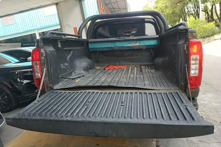 Used Great Wall Poer 2021 2.0T Commercial Version Automatic Diesel Two-Wheel Drive Elite Trim with Long Bed – GW4D20M Trunk
