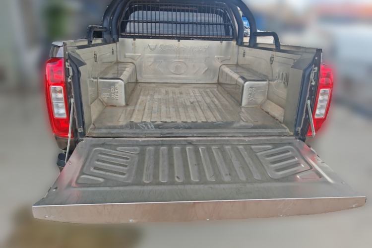 Used Great Wall Poer 2021 2.0T Commercial Version Automatic Diesel 4x4 Elite Long-Box GW4D20M Trunk