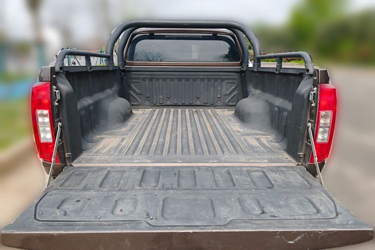 Used Great Wall Poer 2021 2.0T Commercial Version Automatic Diesel 4x4 Elite Long-Box GW4D20M Trunk