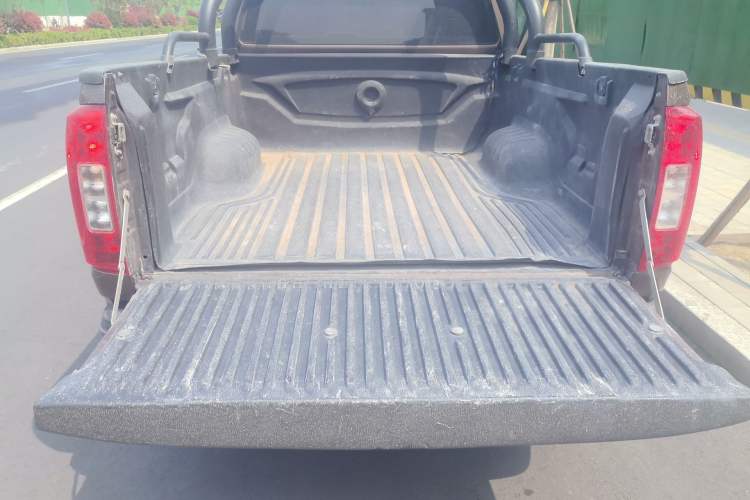 Used Great Wall Poer 2021 2.0T Commercial Version Automatic Diesel Two-Wheel Drive Elite Trim with Long Bed – GW4D20M Trunk