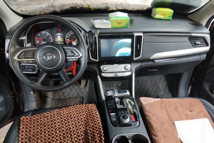 Used Great Wall Poer 2021 2.0T Commercial Version Automatic Diesel 4x4 Elite Long-Box GW4D20M Center Console