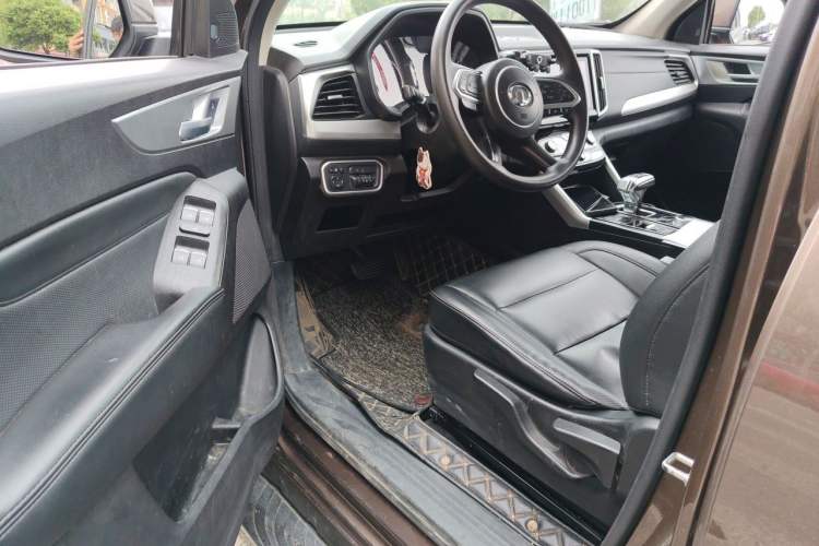 Used Great Wall Poer 2021 2.0T Commercial Version Automatic Diesel 4x4 Elite Long-Box GW4D20M Driver Seat