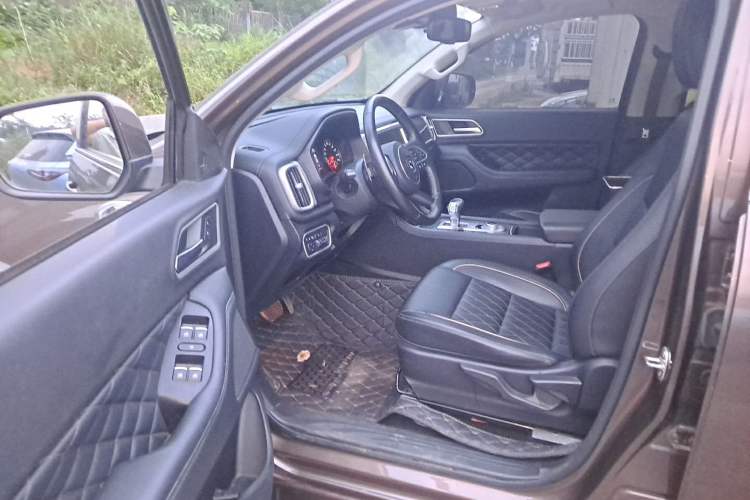 Used Great Wall Poer 2021 2.0T Global Version Automatic Diesel 4x4 Comfort Trim Standard Box GW4D20M Driver Seat