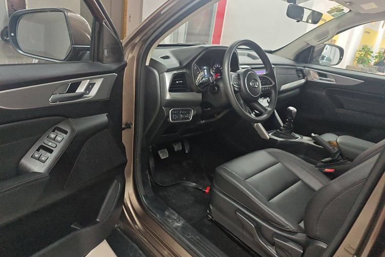Used Great Wall Poer 2021 2.0T Commercial Version Manual Diesel Two-Wheel Drive Elite Long-Box GW4D20M Interior 3