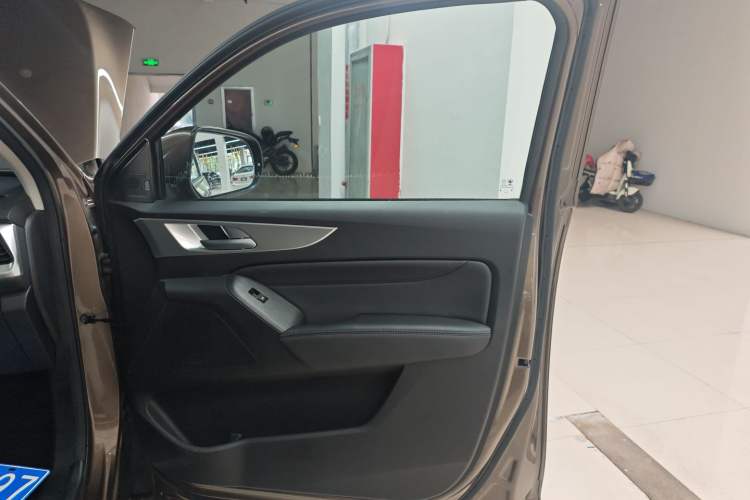 Used Great Wall Poer 2021 2.0T Commercial Version Manual Diesel Two-Wheel Drive Elite Long-Box GW4D20M Interior 5
