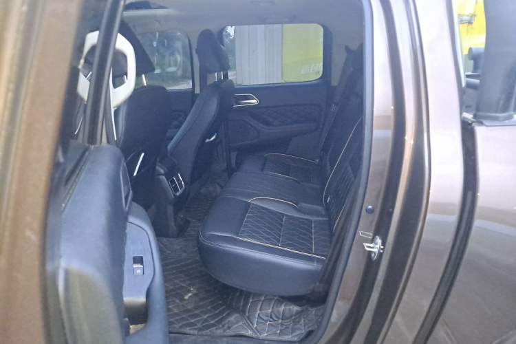Used Great Wall Poer 2021 2.0T Global Version Automatic Diesel 4x4 Comfort Trim Standard Box GW4D20M Left Rear Seat