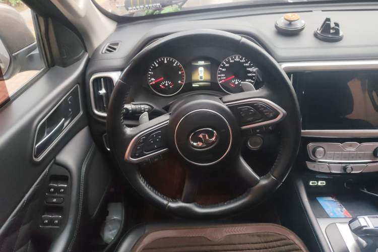 Used Great Wall Poer 2021 2.0T Global Version Passenger Automatic Diesel Two-Wheel Drive Comfort Trim Standard Cab GW4D20M Steering Wheel