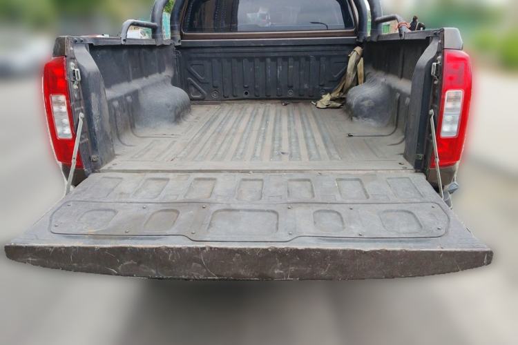 Used Great Wall Poer 2021 2.0T Commercial Version Automatic Diesel 4x4 Elite Long-Box GW4D20M Trunk